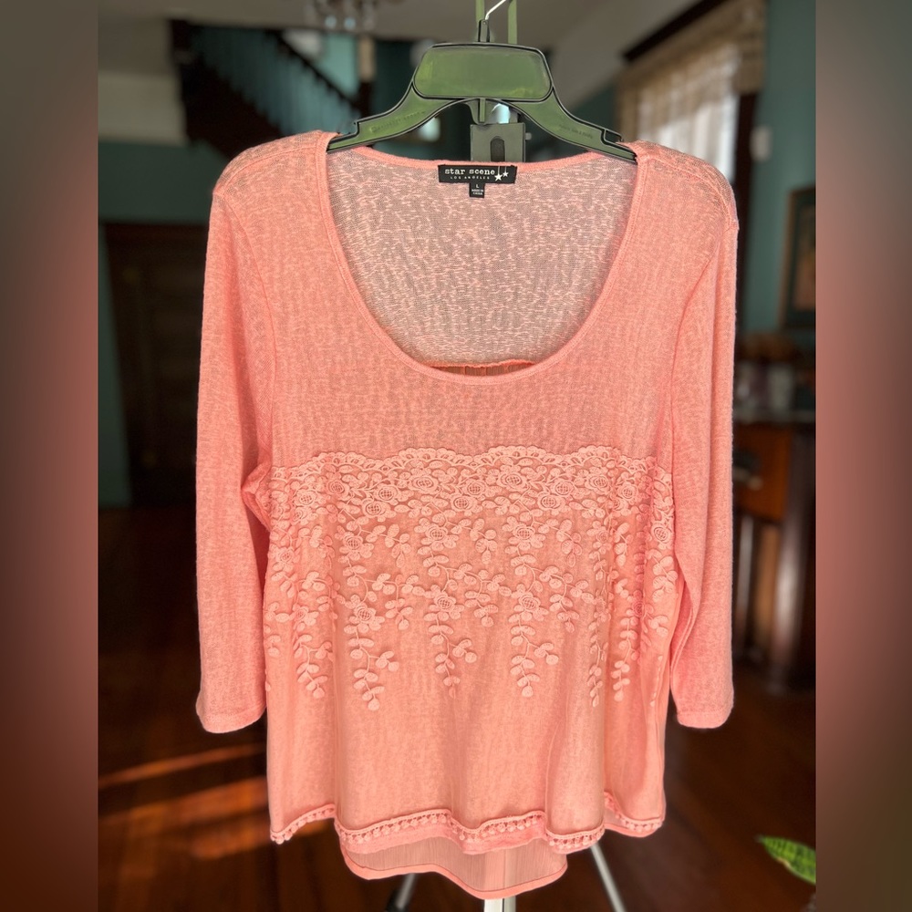Peach blouse with sheer embroidered panel overlay detail (Sz Lg) EUC